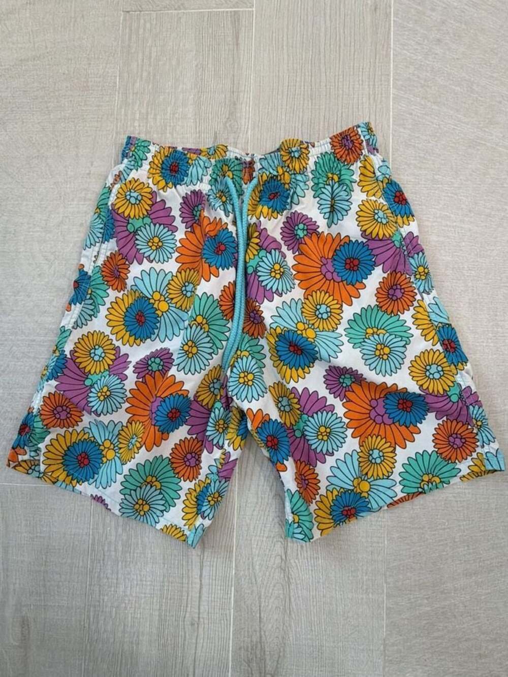 100% Authentic
VILEBREQUIN OKOHINA 
Swim Trunks- MEN - FLOWER
MULTICOLOR -Size L